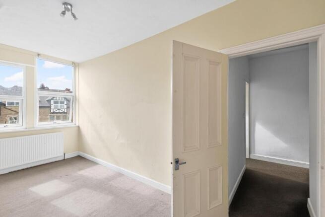2 bed Apartment for sale Image 10