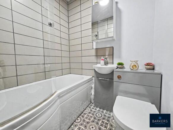 3 bed Town House for sale Image 12