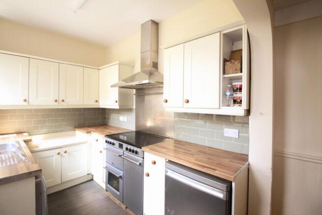 2 bed End of Terrace to rent Image 8