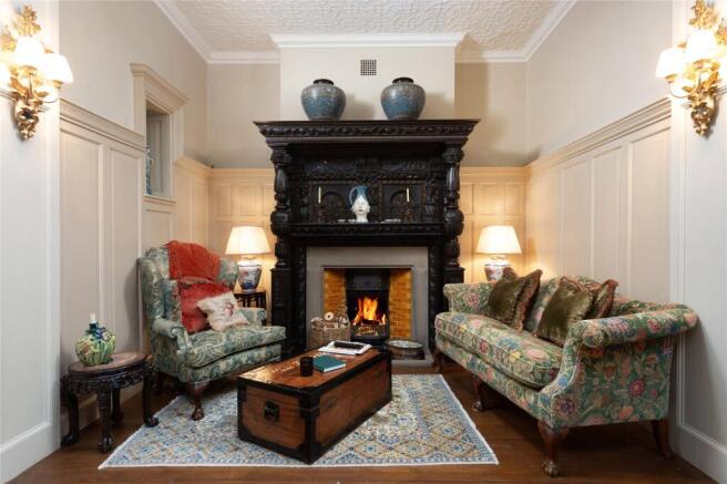 7 bed Detached for sale Image 10