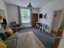 Flat 5, Salisbury House, St Thomas Hill, Canterbury CT2 8EJ