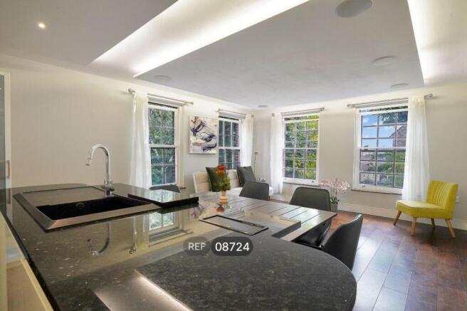 Kitchen/Living area
