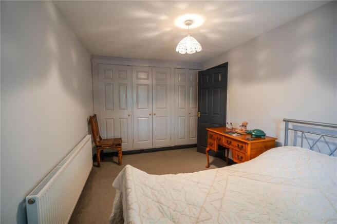 Bedroom 2 (2)