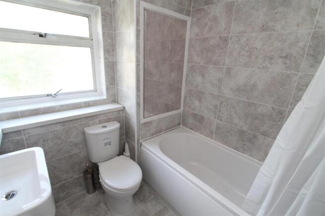 Bathroom.JPG