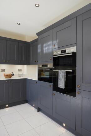 4 bed Detached Bungalow for sale Image 5