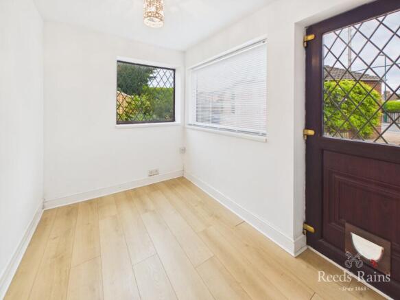3 bed Semi-Detached for sale Image 6