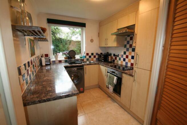 elmfieldgardens,42kitchen.jpg