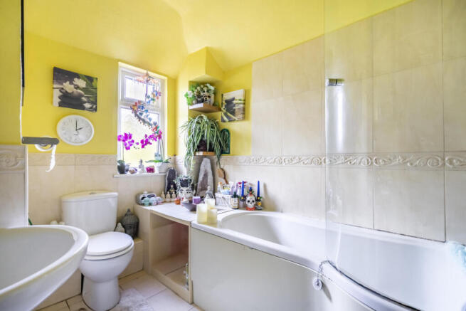 3 bed Semi-Detached for sale Image 10