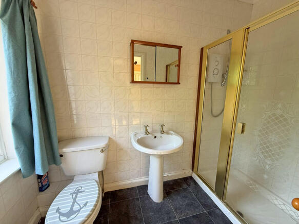 3 bed Flat for sale Image 8