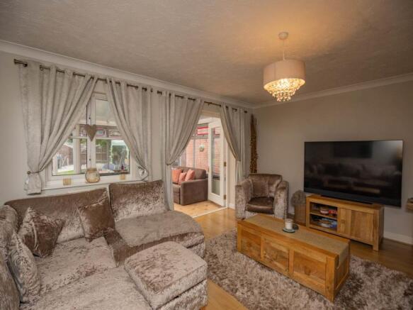 9 Thetford Avenue