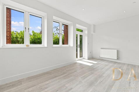 Ashwells Road, Brentwood, CM15 9SE