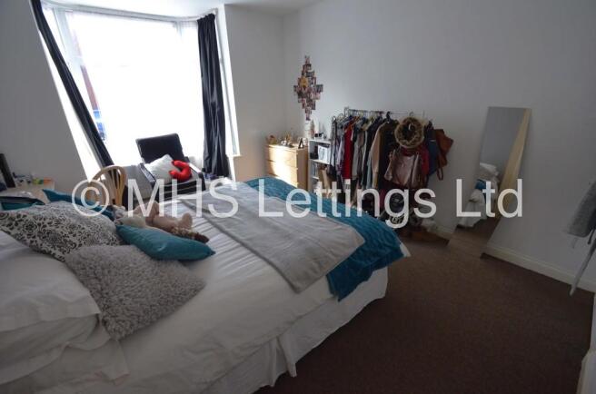 6 bed Terraced to rent Image 4