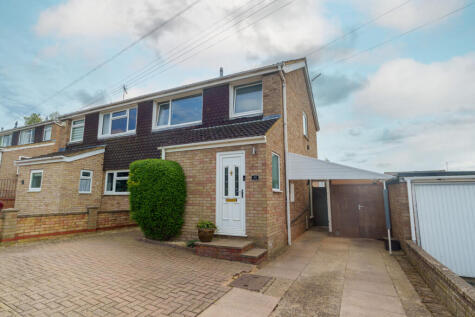 Oakleas Rise, Thrapston, NN14