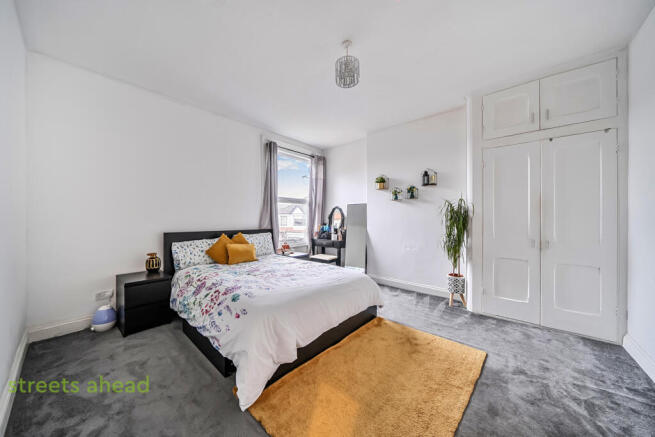 cfc63ee0-80de-4cd...