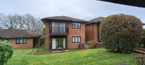 25, The Ferns, Bricksbury Hill, Farnham GU9 0NE
