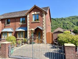 210, Graig Newydd, Swansea SA9 2DF