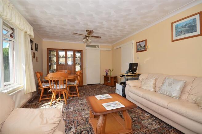 Lounge / Dining Room