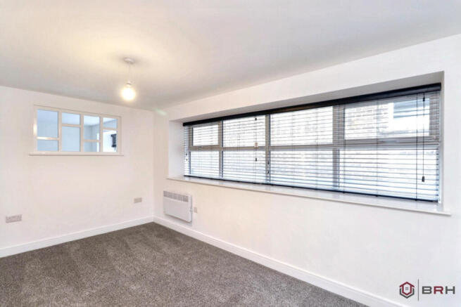 23 bed Block of Apartments for sale Image 9
