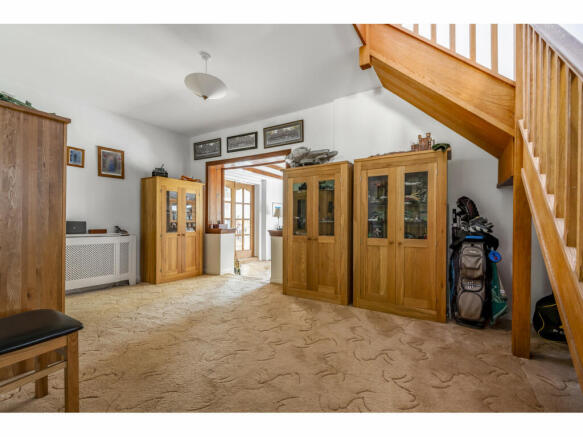 Large Inner Hallway / Dining Area