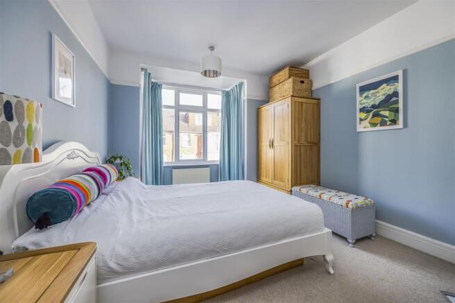 4 Colebrook Avenue, Baffins-PorticoMarketing-SoldB