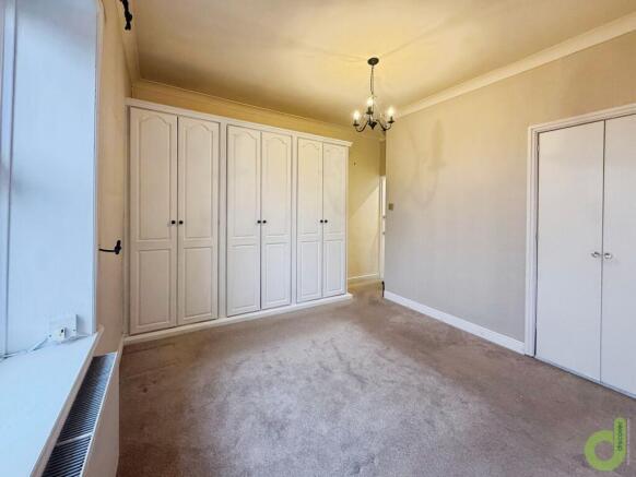 2 bed Terraced to rent Image 9