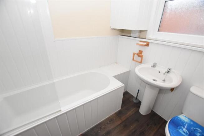 1 bed Apartment to rent Image 6