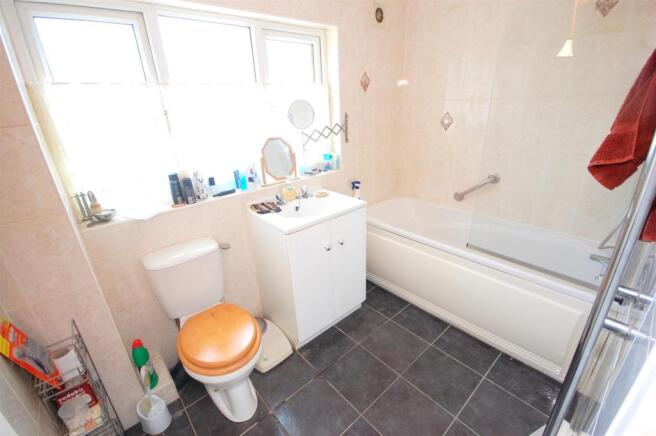 Refitted Bathroom/wc