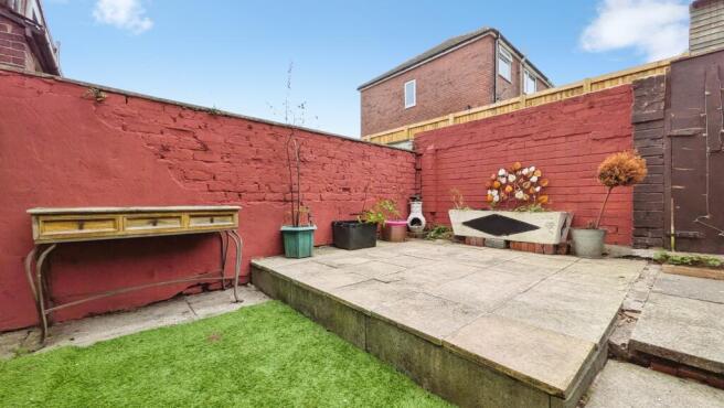 2 bed Terraced for sale Image 12