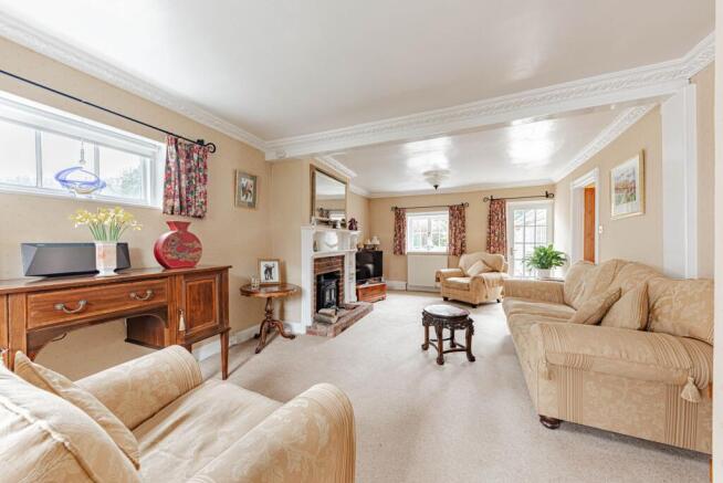 Living Room (2)
