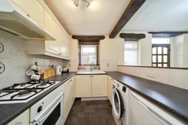 3 bed Terraced for sale Image 6
