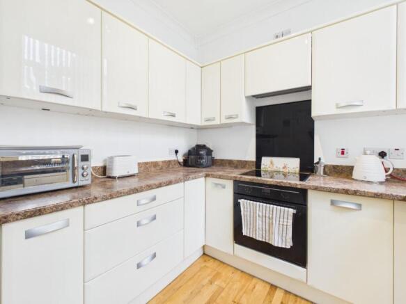 2 bed Apartment for sale Image 11