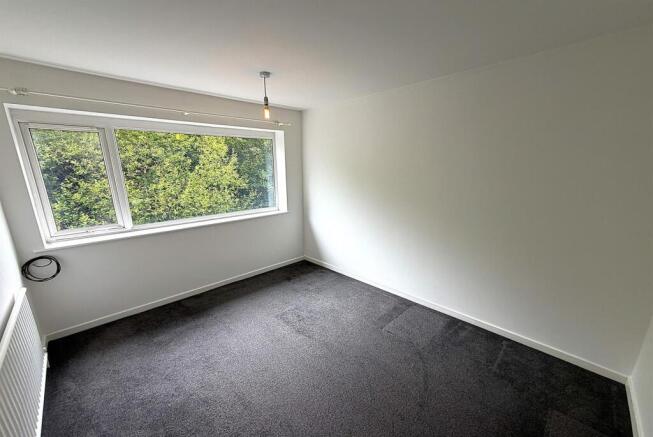 3 bed House to rent Image 8