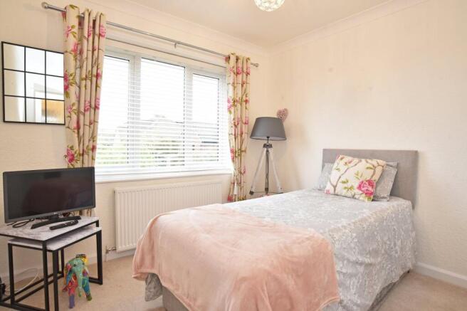 2 bed Semi-Detached Bungalow for sale Image 5