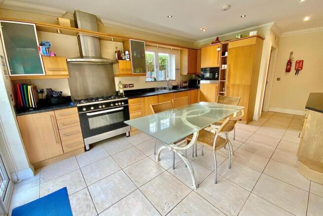 Kitchen/Breakfast