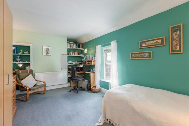 Hill Cottages 28 Bedroom 1-1.jpg