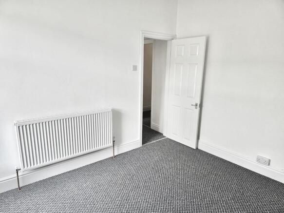 3 bed Terraced to rent Image 7
