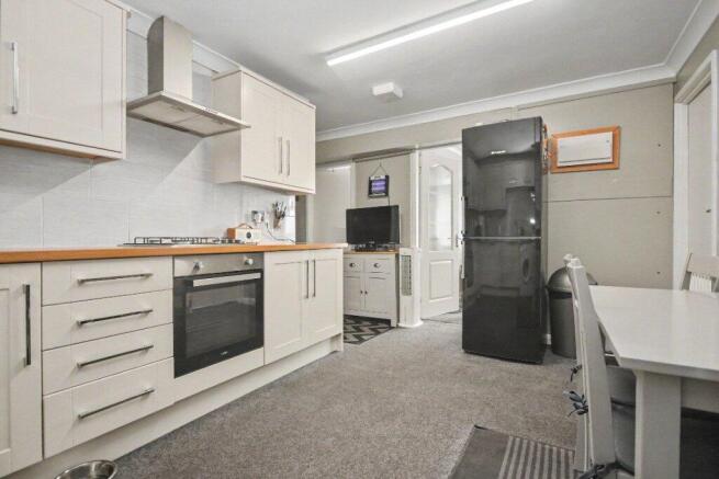 4 bed Terraced for sale Image 11