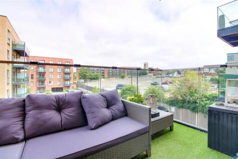 Fairfax Drive, Westcliff-on-Sea