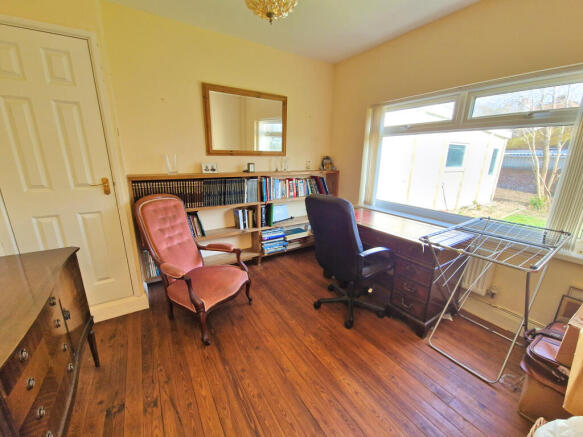 Photo 11