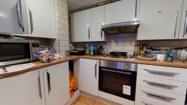 5 bed End of Terrace to rent Image 6