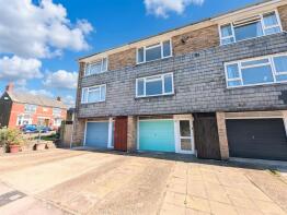 39, Livingstone Road, Horsham RH13 5DP