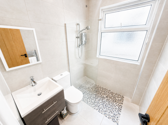 1 bed Flat for sale Image 7