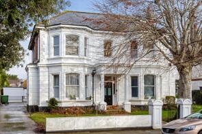 Flat 11, 74, Richmond Road, Worthing Central, Worthing BN11 4AF