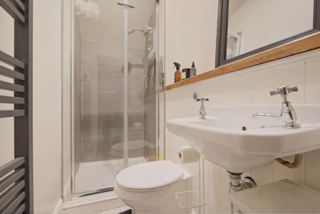 Bedroom 1 Ensuite