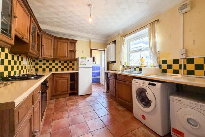 Call 02920 668585 to secure your viewing _3
