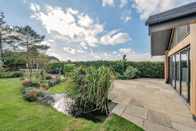 Woodland View, West End, Silverstone
