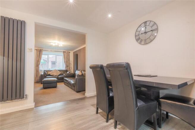 4 bed Detached for sale Image 9