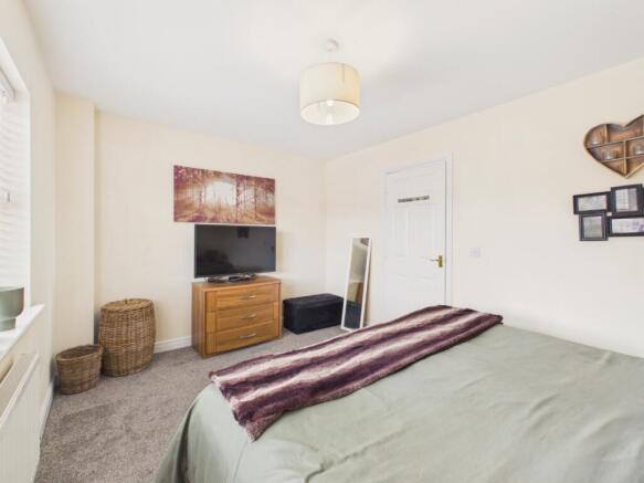 3 bed Terraced for sale Image 10