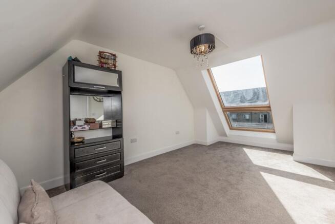 4 bed Detached for sale Image 12