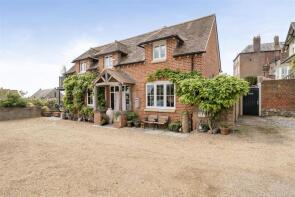 1, Town Hall Yard, Maltravers Street, Arundel BN18 9AP